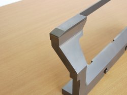 Gleitkufe mit präzise aufgelötetem Hartmetall Gleitkufe mit präzise aufgelötetem Hartmetall